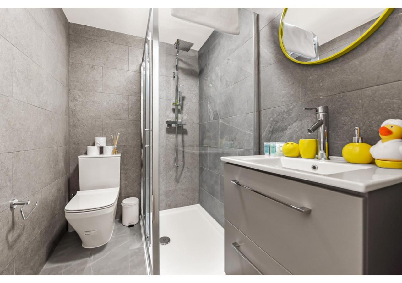 Energizing Getaway: Newly Renovated 2 Bedroom Flat Apartamento *